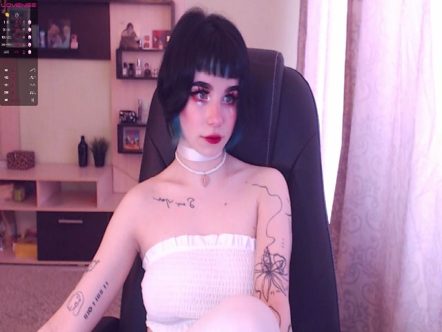 Live sex webcam photo for MinaSanna #273493084