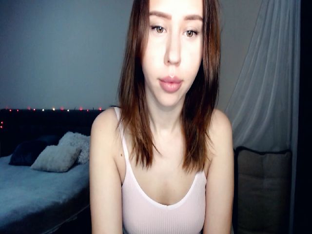 Live sex webcam photo for MiniDivaa #271835957