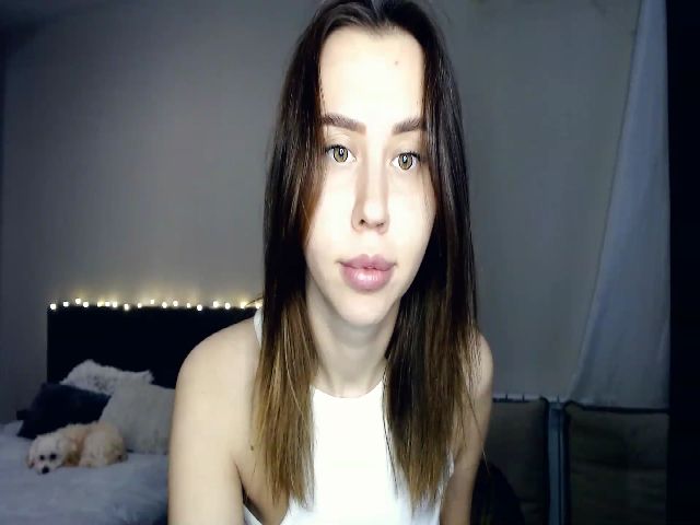 Live sex webcam photo for MiniDivaa #272358380