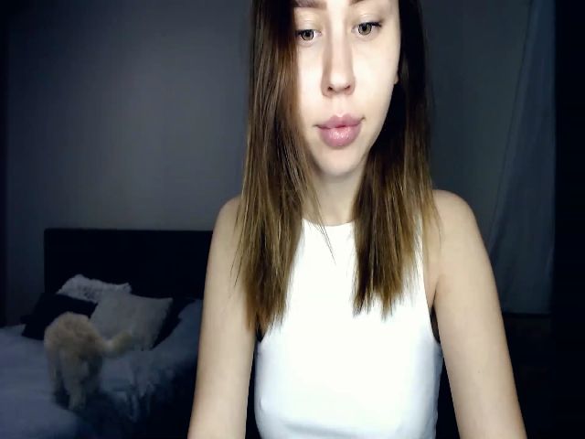 Live sex webcam photo for MiniDivaa #272358871