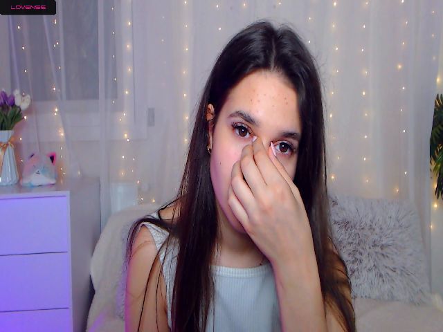 Live sex webcam photo for Minne_mouse_ #273648109