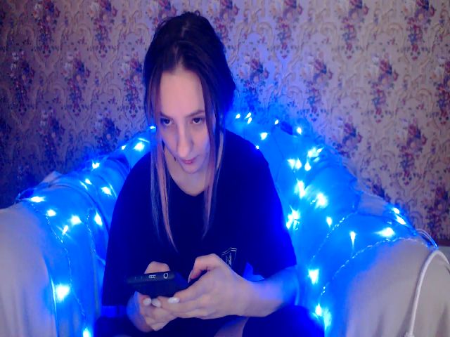 Live sex webcam photo for Mintsmell #272094395