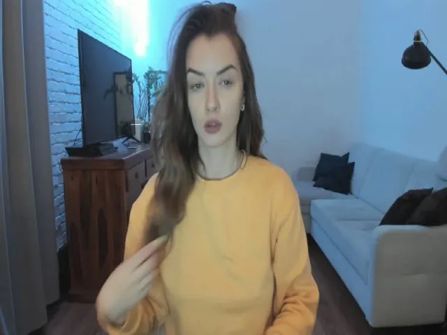 Live sex webcam photo for MirBee #273131385