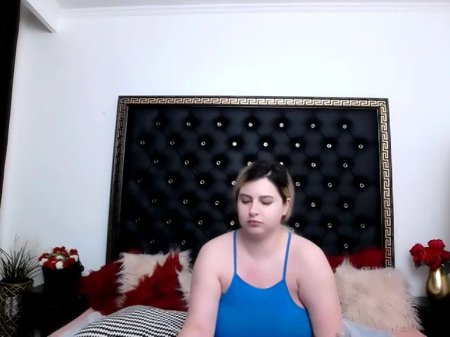 Live sex webcam photo for MiraHaze #272028864