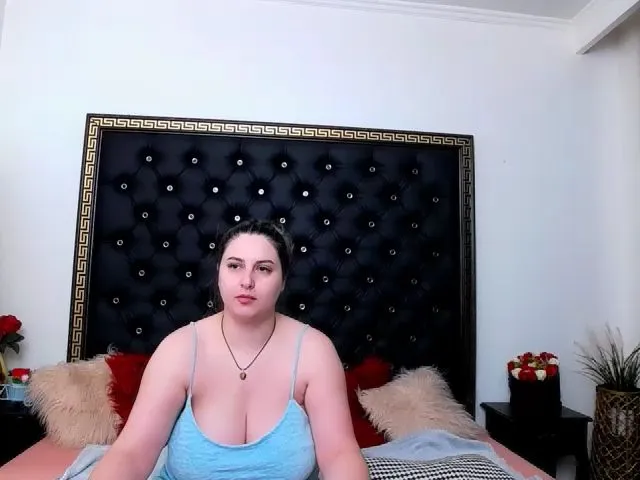 Live sex webcam photo for MiraHaze #273549805