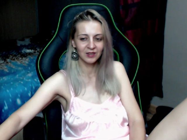 Live sex webcam photo for MirabelaSweet #273579379