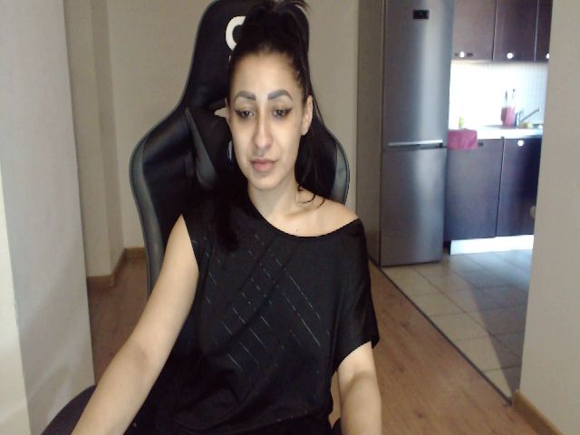 Live sex webcam photo for MissAlice132 #272040081