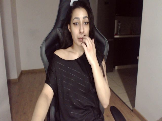 Live sex webcam photo for MissAlice132 #272271723