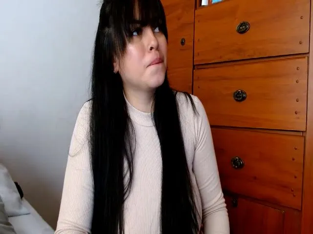 Live sex webcam photo for MissBellaVa #272271949