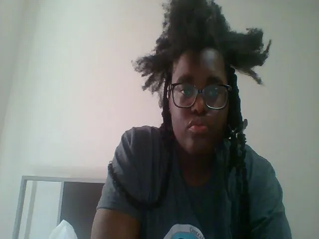 Live sex webcam photo for MissCc99 #272531651