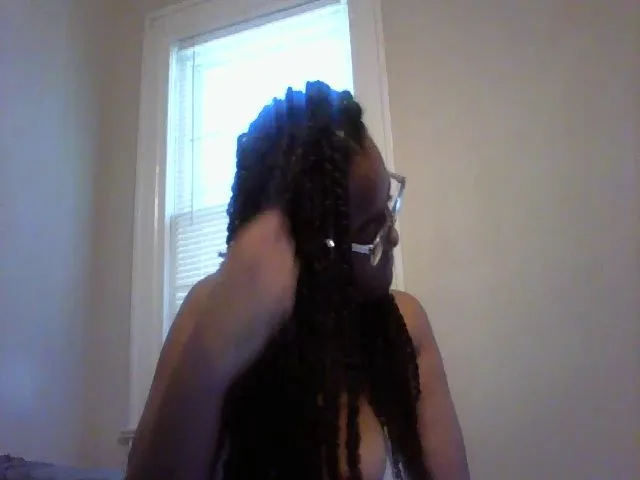 Live sex webcam photo for MissCc99 #272599899