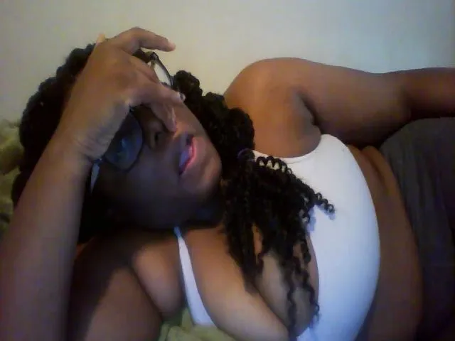 Live sex webcam photo for MissCc99 #272600265