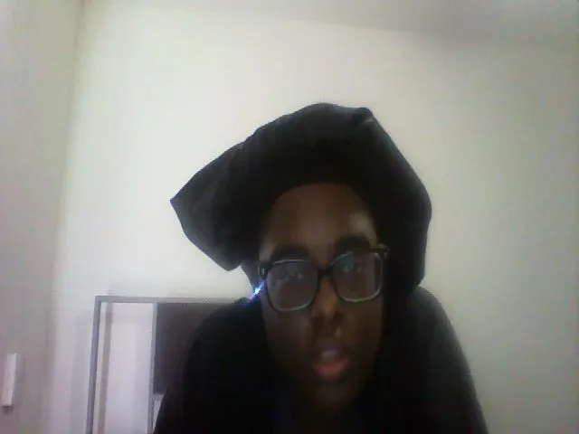 Live sex webcam photo for MissCc99 #272758422