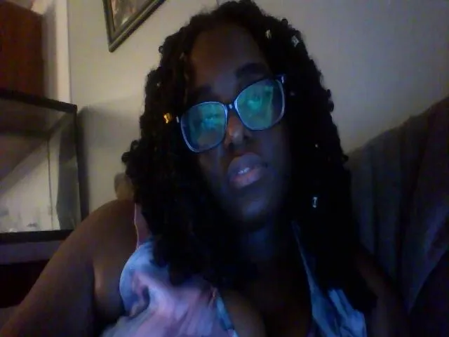 Live sex webcam photo for MissCc99 #274027742