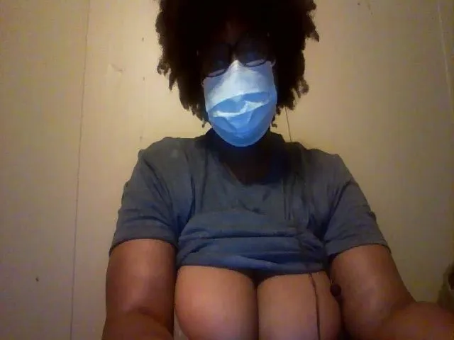 Live sex webcam photo for MissCc99 #274421943