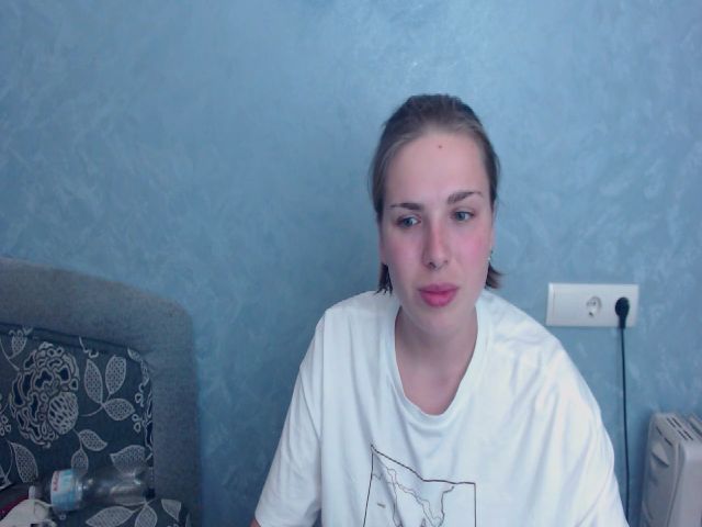 Live sex webcam photo for MissCharlin #273864999