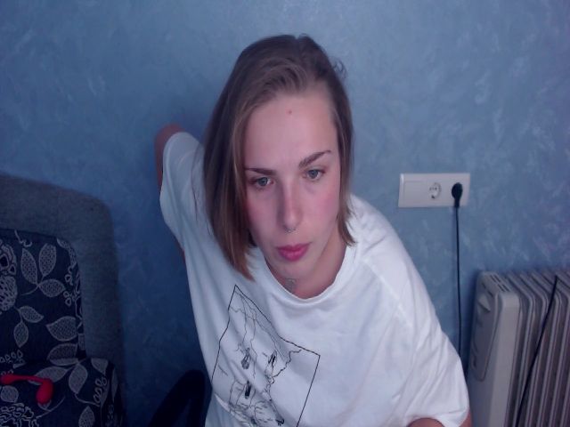 Live sex webcam photo for MissCharlin #273869573