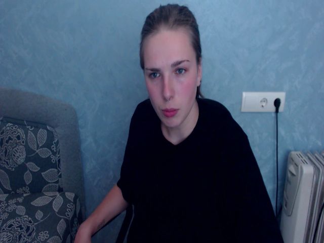 Live sex webcam photo for MissCharlin #273916664