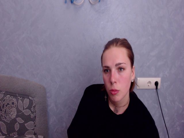 Live sex webcam photo for MissCharlin #274088021