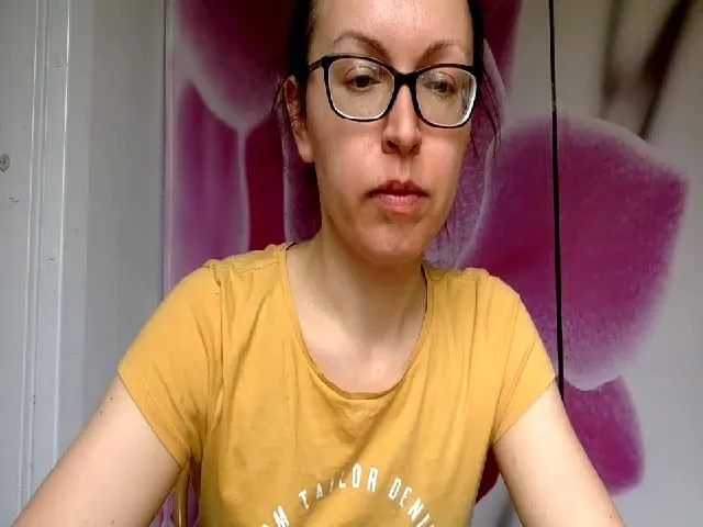 Live sex webcam photo for MissClaries #273459062