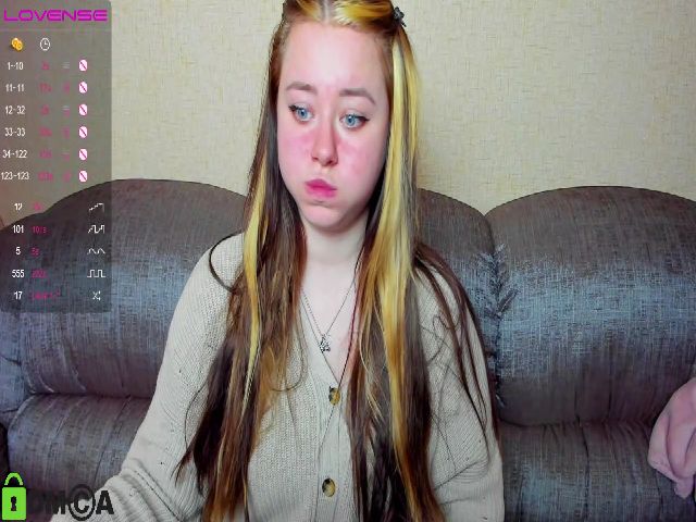 Live sex webcam photo for MissDiaa #272967482