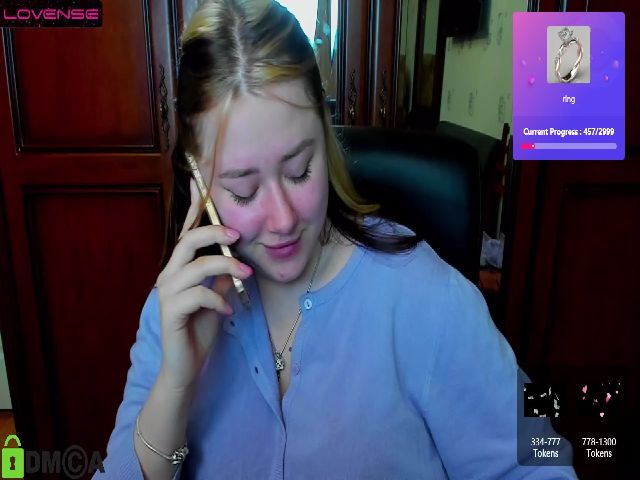 Live sex webcam photo for MissDiaa #273148783