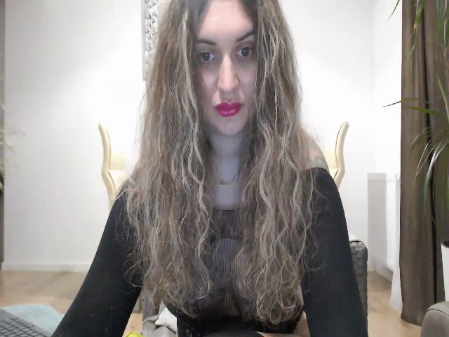 Live sex webcam photo for MissDivinna #272934140