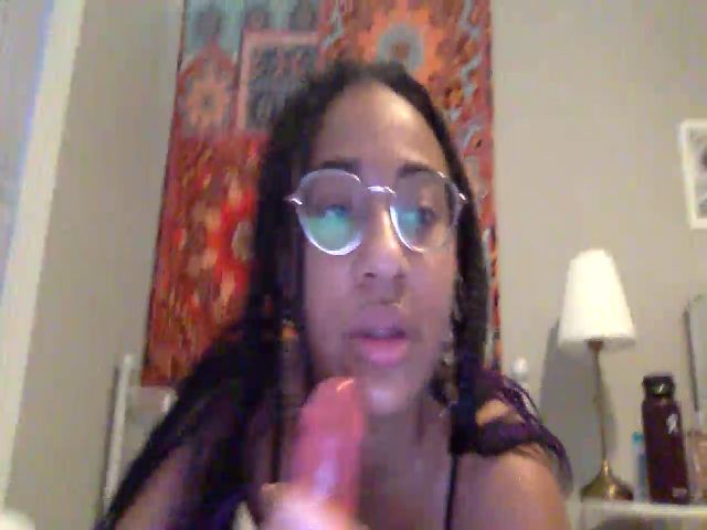 Live sex webcam photo for MissJanuary #272728120