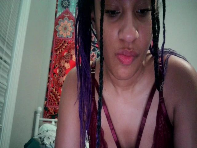 Live sex webcam photo for MissJanuary #272773107