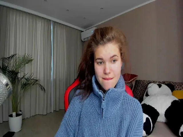 Live sex webcam photo for MissJeanne #272512774