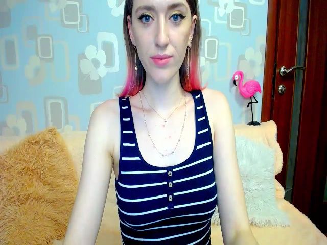 Live sex webcam photo for MissLayla4u #272375065