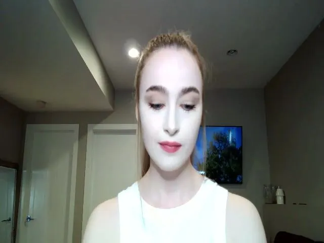 Live sex webcam photo for MissLaylaStar #274239585