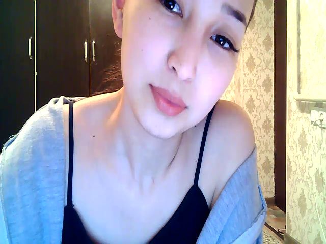 Live sex webcam photo for MissMolly____ #271937726