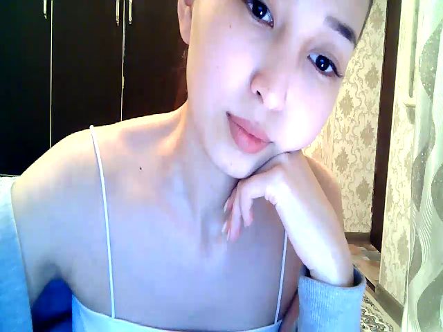 Live sex webcam photo for MissMolly____ #272060100