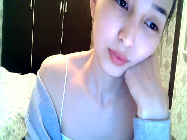 Live sex webcam photo for MissMolly____ #272151698