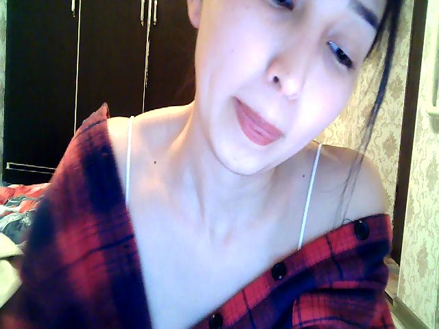 Live sex webcam photo for MissMolly____ #272181671