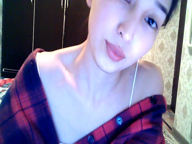 Live sex webcam photo for MissMolly____ #272183555