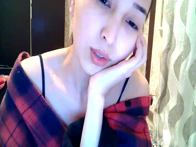 Live sex webcam photo for MissMolly____ #272195832