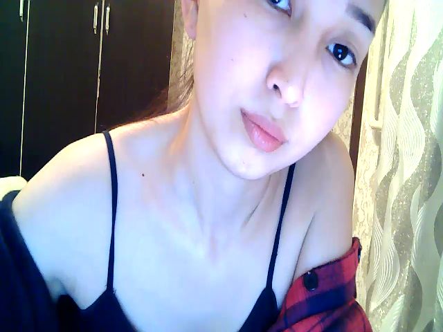 Live sex webcam photo for MissMolly____ #272232170