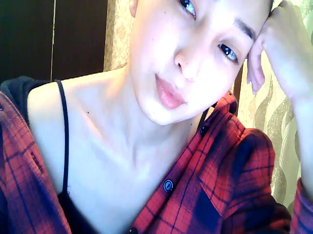 Live sex webcam photo for MissMolly____ #272232363