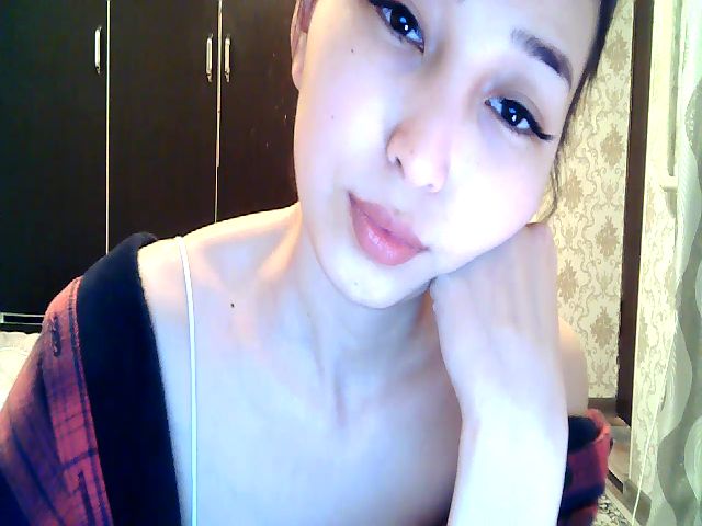 Live sex webcam photo for MissMolly____ #272310290