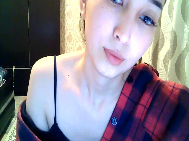 Live sex webcam photo for MissMolly____ #272547109