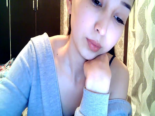 Live sex webcam photo for MissMolly____ #272623936