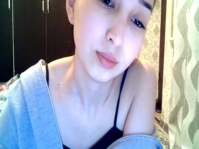 Live sex webcam photo for MissMolly____ #272624031