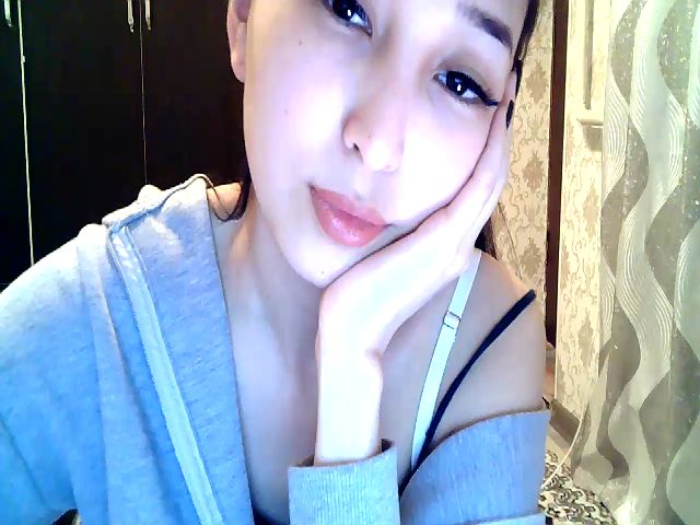 Live sex webcam photo for MissMolly____ #272679394