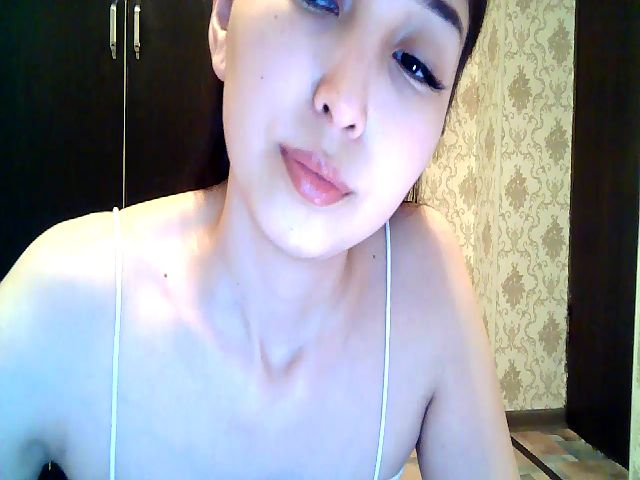 Live sex webcam photo for MissMolly____ #274007107