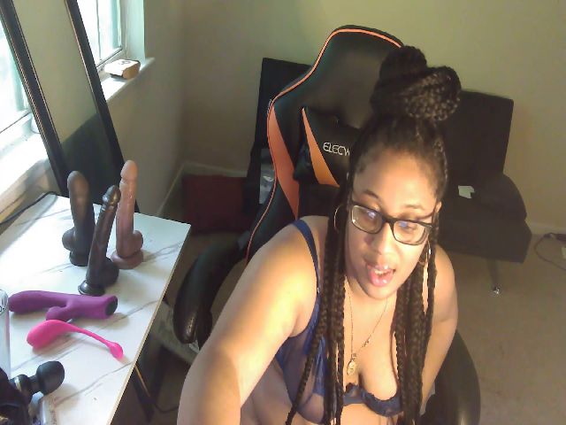 Live sex webcam photo for MissMonae_ #275315541