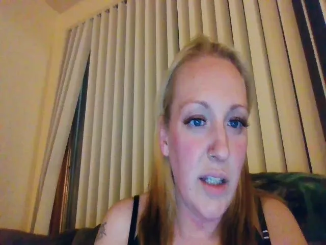 Live sex webcam photo for MissNatty69 #272708418