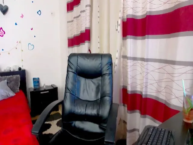 Live sex webcam photo for MissRebecaRed #273668901