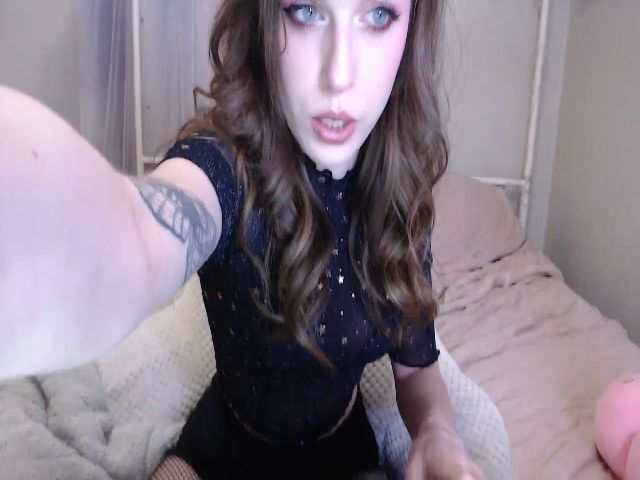 Live sex webcam photo for MissRhi #271951017